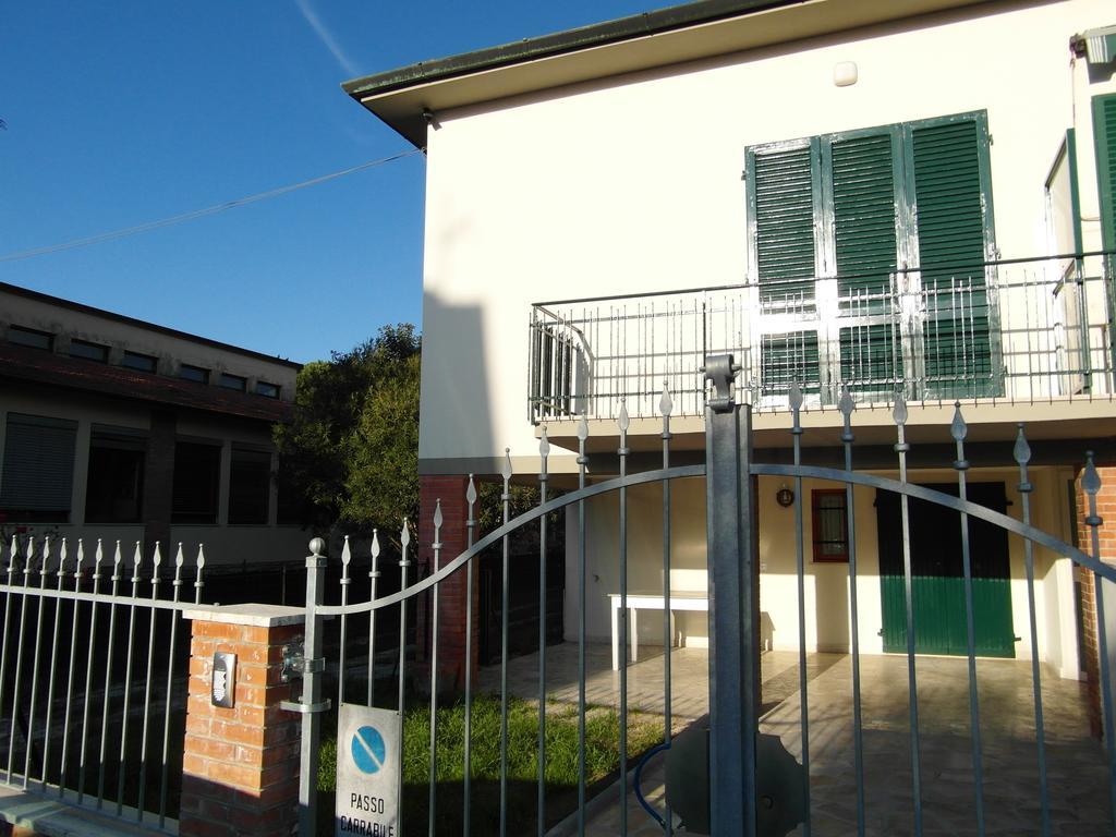 La Casa Di Nila Appartement Pisa Buitenkant foto
