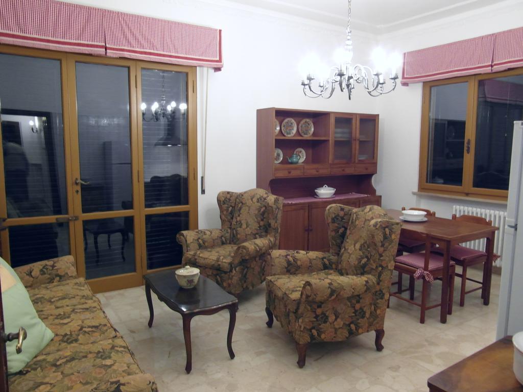 La Casa Di Nila Appartement Pisa Buitenkant foto